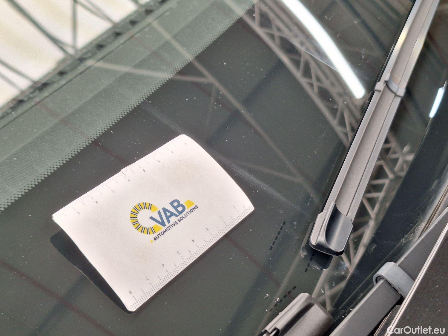  Peugeot  3008 Peugeot,  '16, Peugeot  1.5 BlueHDi 96kW S&S EAT8 GT Line 5d #40