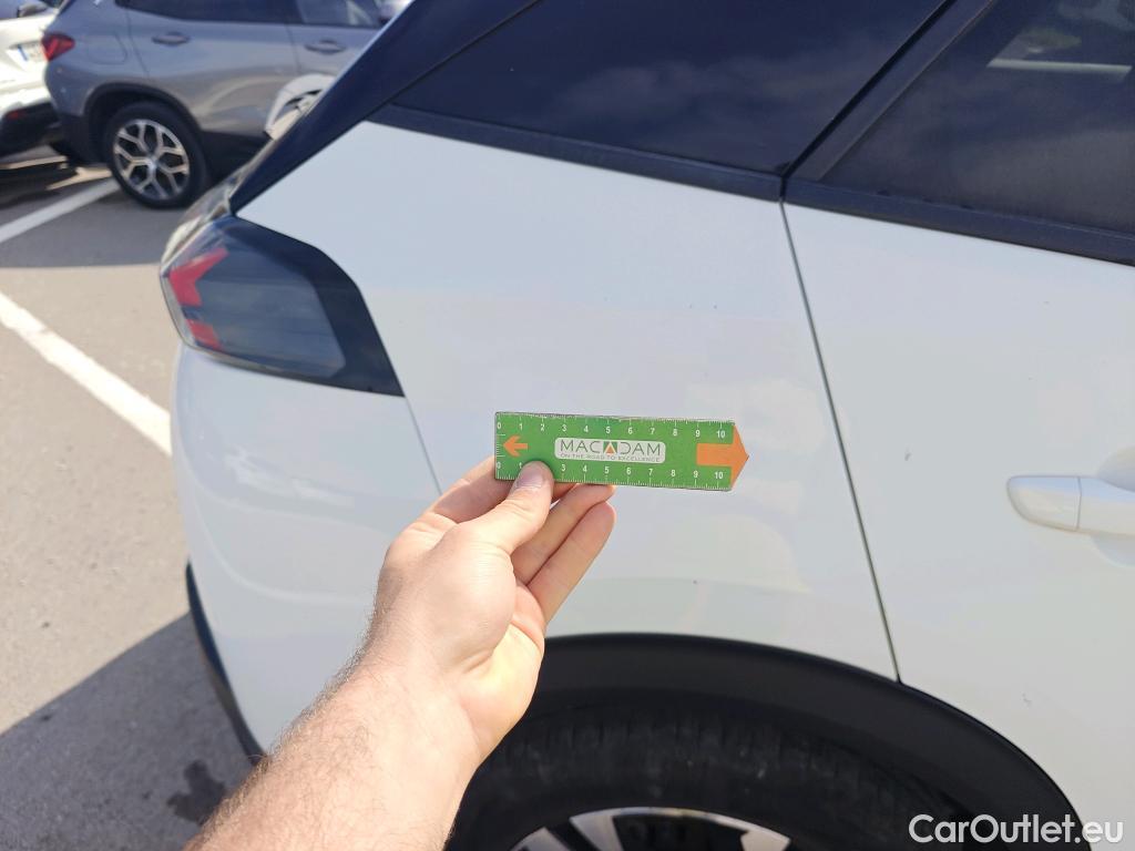  Peugeot  2008 PEUGEOT  / 2019 / 5P / todoterreno Allure BlueHDI 81kW (110CV) #50