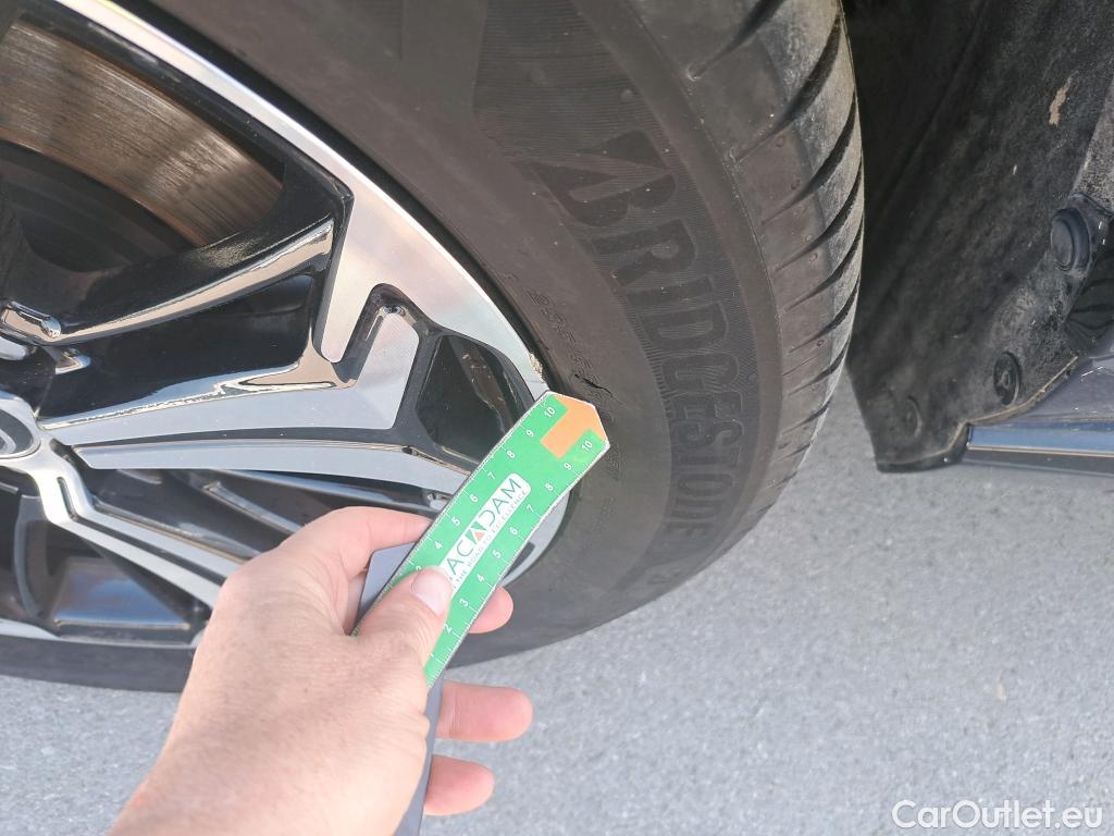  Toyota  RAV4 TOYOTA  / 2018 / 5P / todoterreno 2.5l PLUG-IN 300PH (e-CVT) Style Plus #34