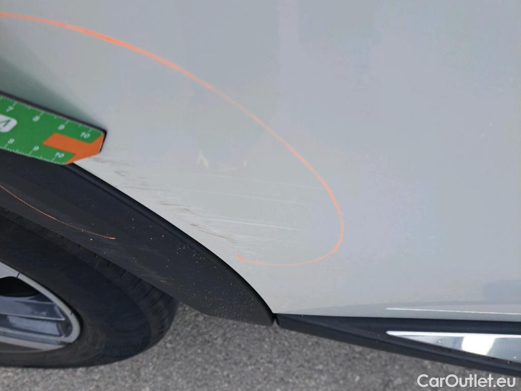  Peugeot  5008 PEUGEOT  / 2020 / 5P / todoterreno 1.5 BlueHDi 96kW (130CV) S&S Allure EAT8 #10