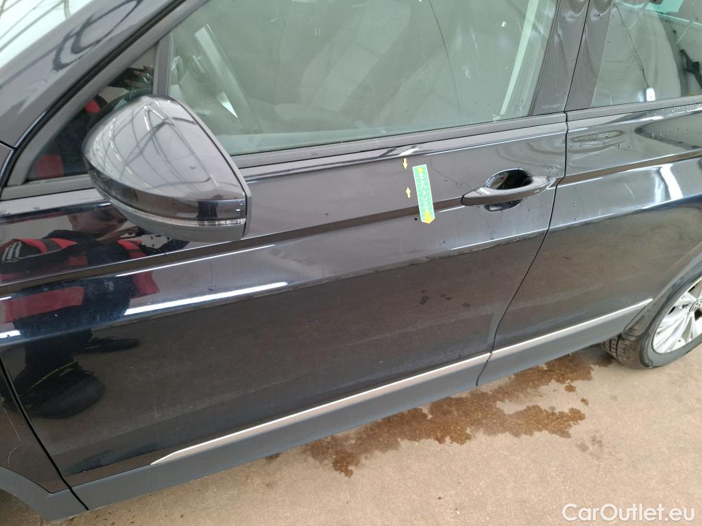  Volkswagen  Tiguan VOLKSWAGEN  / 2020 / 5P / SUV 2.0 TDI 150 DSG7 LIFE PLUS #8