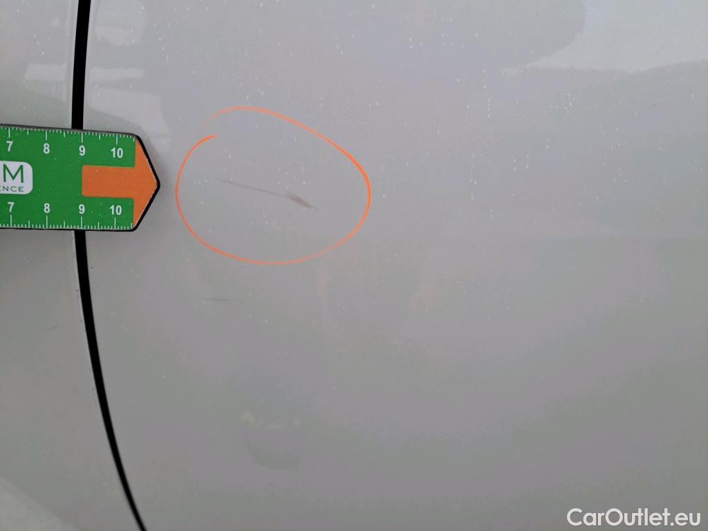  Peugeot  5008 PEUGEOT  / 2020 / 5P / todoterreno 1.5 BlueHDi 96kW (130CV) S&S Allure EAT8 #19