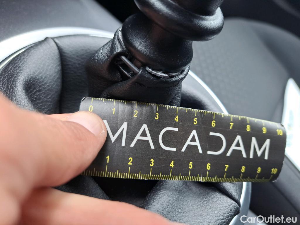  Land Rover  Discovery NISSAN Juke / 2019 / 5P / Crossover DIG-T 114 BVM6 Business Edition #8