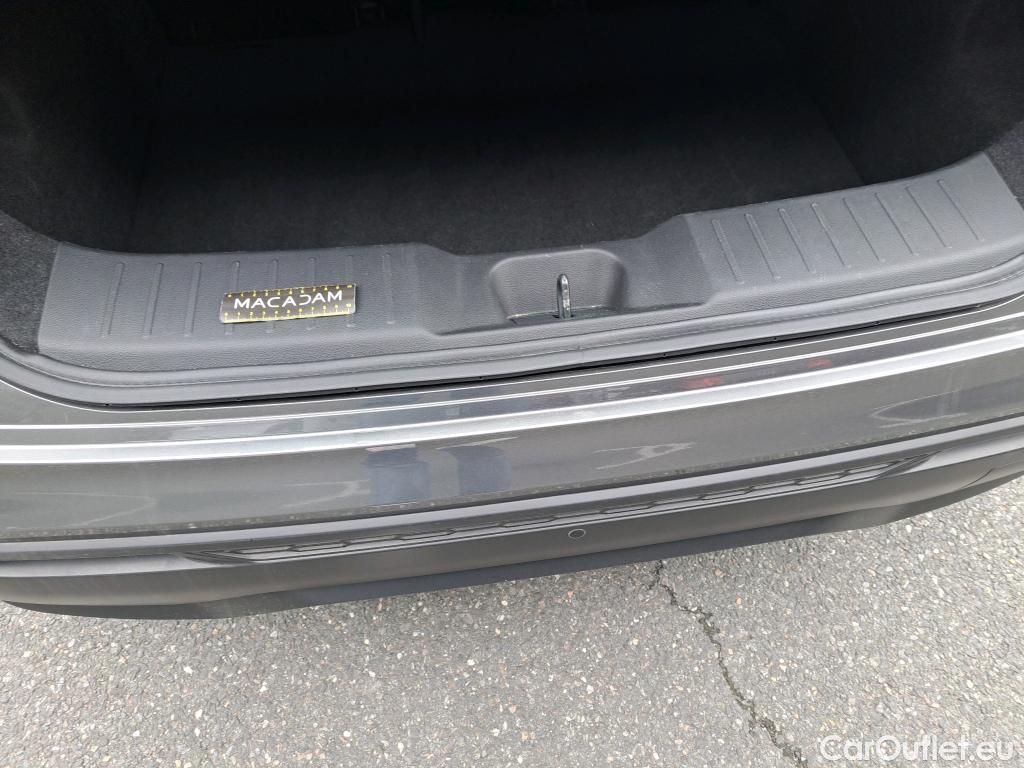  Land Rover  Discovery NISSAN Juke / 2019 / 5P / Crossover DIG-T 114 BVM6 Business Edition #14