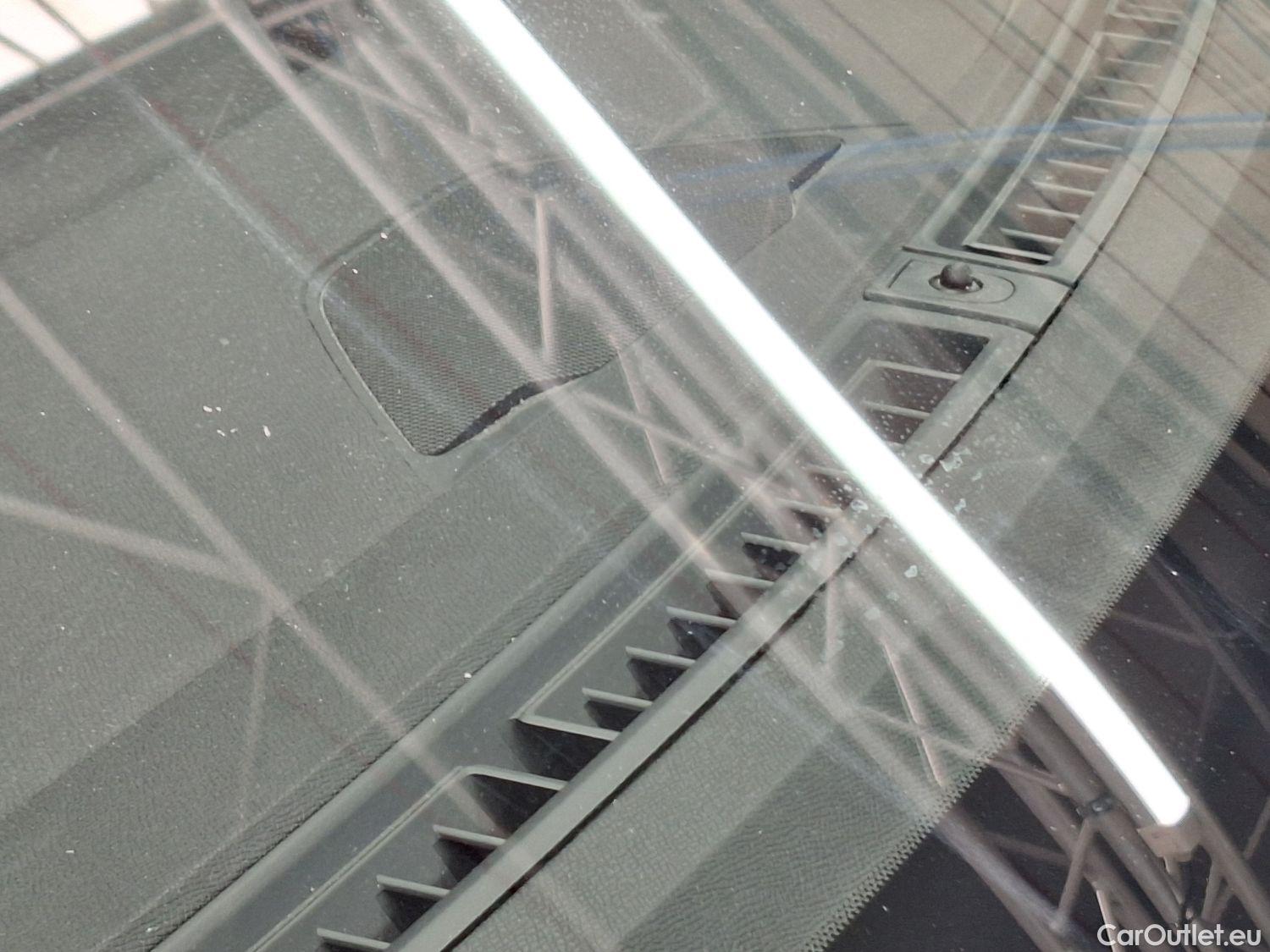  Peugeot  3008 Peugeot,  '16, Peugeot  1.5 BlueHDi 96kW S&S EAT8 GT Line 5d #41