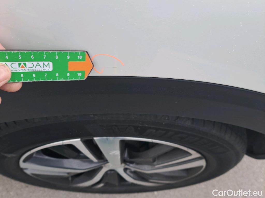  Peugeot  5008 PEUGEOT  / 2020 / 5P / todoterreno 1.5 BlueHDi 96kW (130CV) S&S Allure EAT8 #28