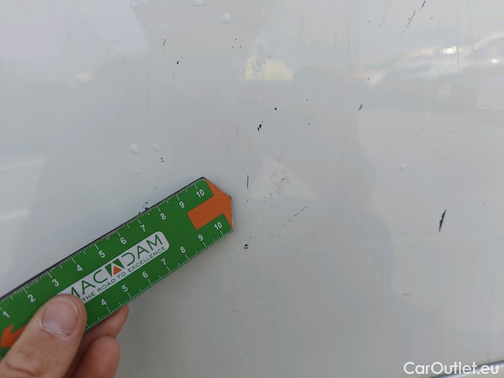  Peugeot  2008 PEUGEOT  / 2019 / 5P / todoterreno Allure BlueHDI 81kW (110CV) #18