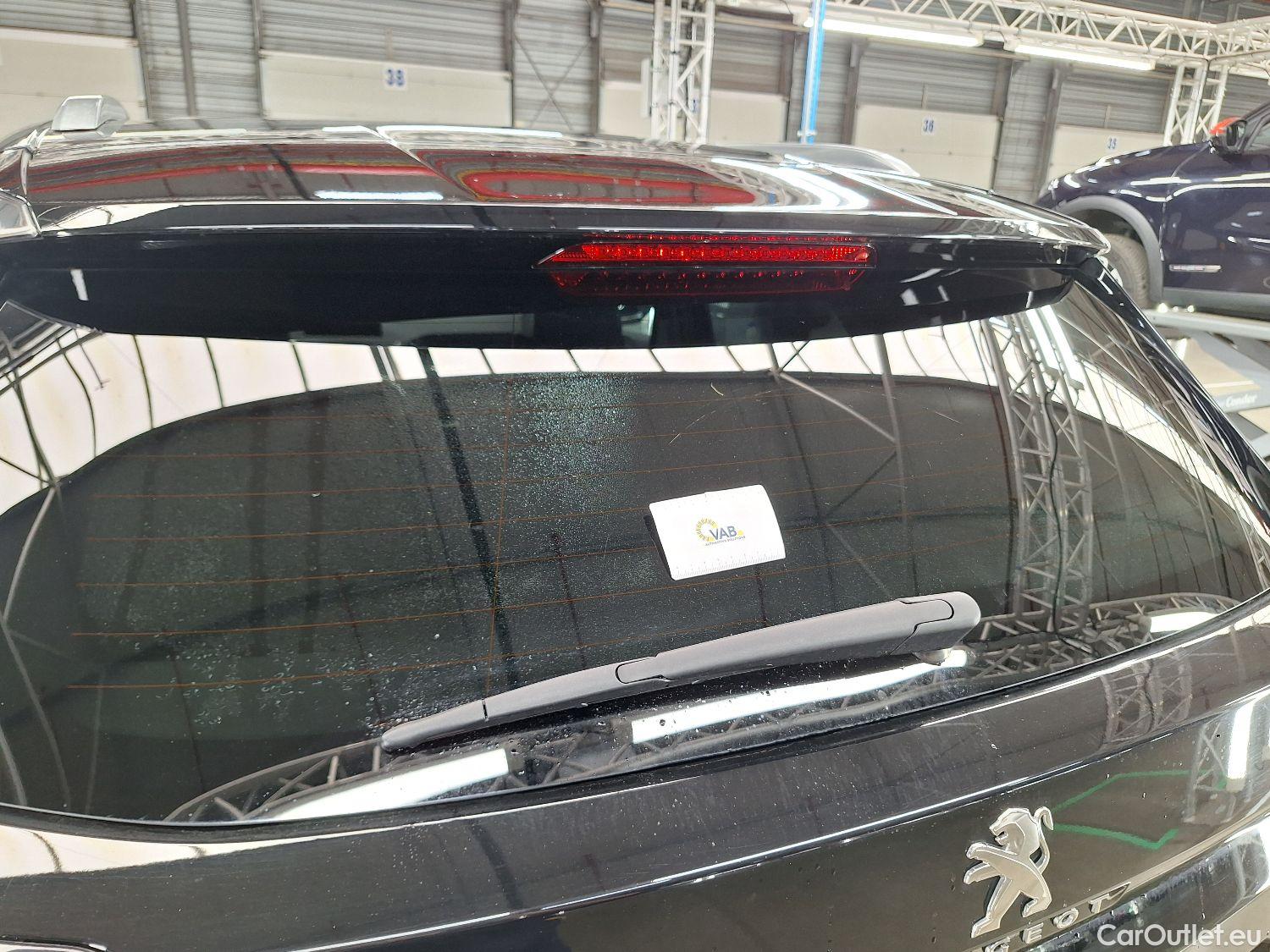  Peugeot  3008 Peugeot,  '16, Peugeot  1.5 BlueHDi 96kW S&S EAT8 GT Line 5d #46