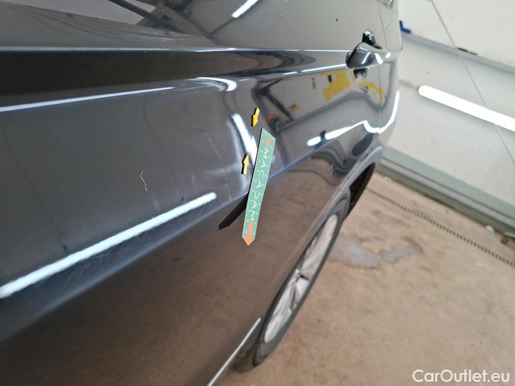  Volkswagen  Tiguan VOLKSWAGEN  / 2020 / 5P / SUV 2.0 TDI 150 DSG7 LIFE PLUS #11