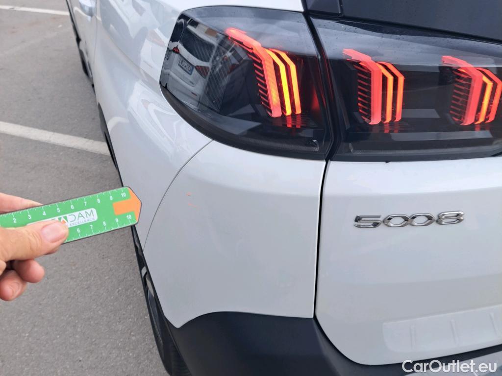  Peugeot  5008 PEUGEOT  / 2020 / 5P / todoterreno 1.5 BlueHDi 96kW (130CV) S&S Allure EAT8 #33