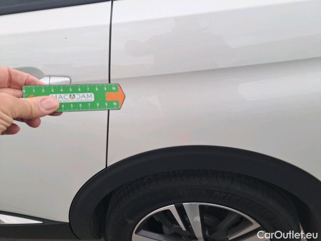  Peugeot  5008 PEUGEOT  / 2020 / 5P / todoterreno 1.5 BlueHDi 96kW (130CV) S&S Allure EAT8 #27