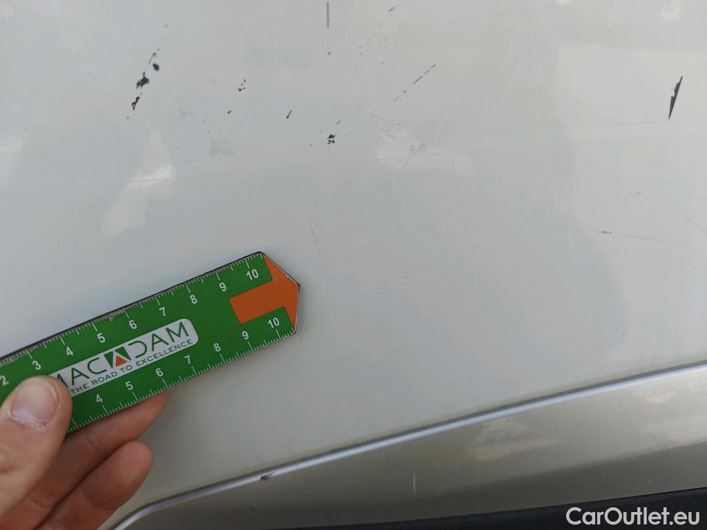  Peugeot  2008 PEUGEOT  / 2019 / 5P / todoterreno Allure BlueHDI 81kW (110CV) #15