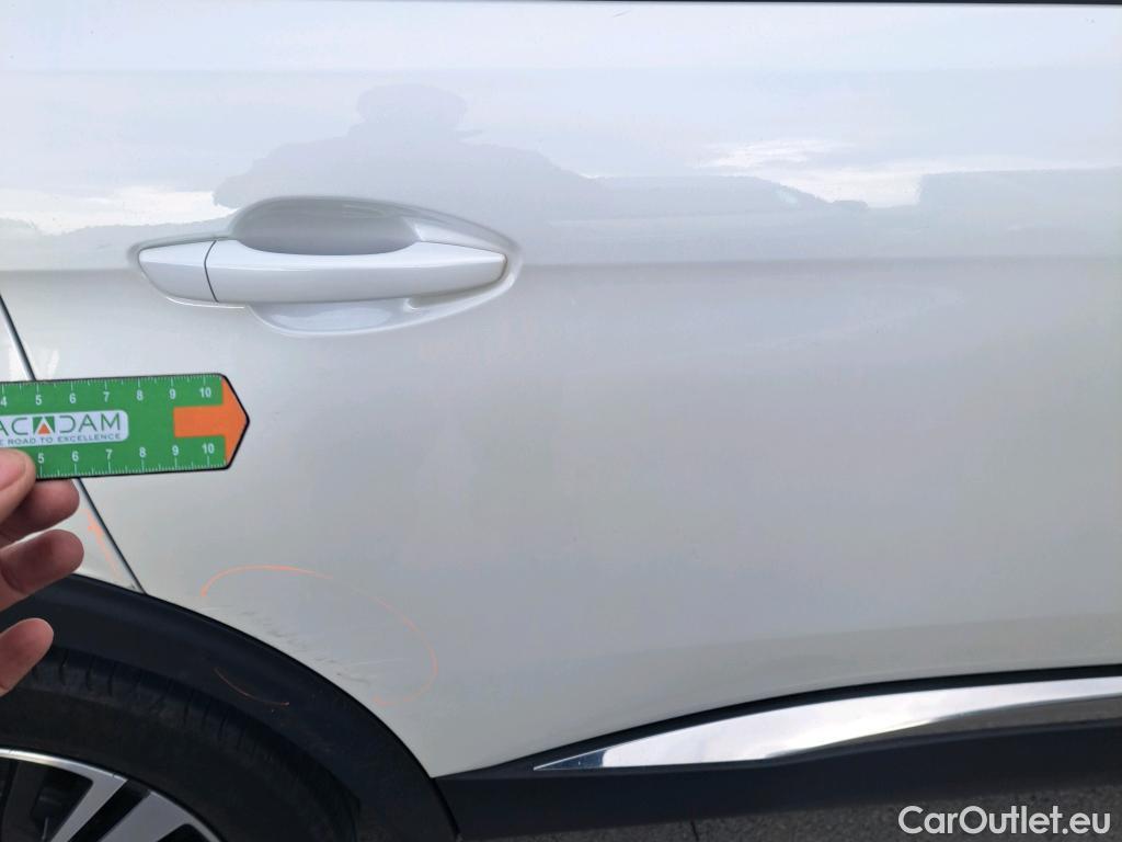  Peugeot  5008 PEUGEOT  / 2020 / 5P / todoterreno 1.5 BlueHDi 96kW (130CV) S&S Allure EAT8 #9