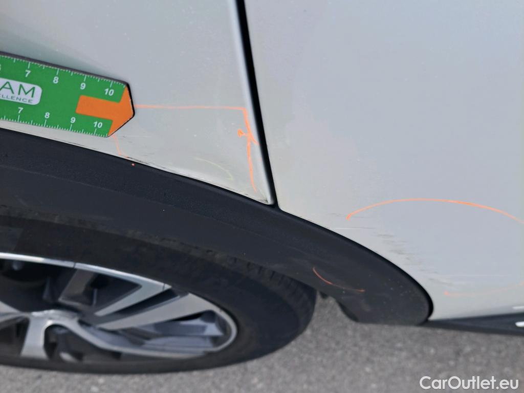  Peugeot  5008 PEUGEOT  / 2020 / 5P / todoterreno 1.5 BlueHDi 96kW (130CV) S&S Allure EAT8 #8