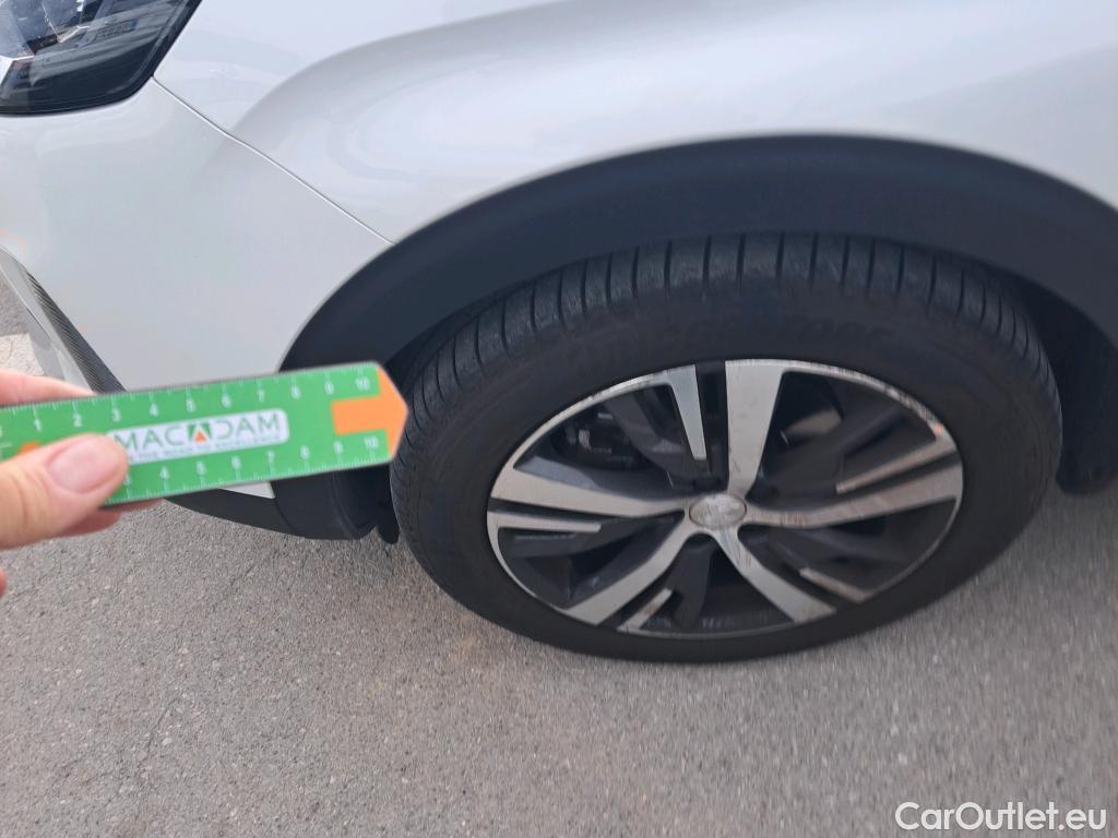  Peugeot  5008 PEUGEOT  / 2020 / 5P / todoterreno 1.5 BlueHDi 96kW (130CV) S&S Allure EAT8 #3