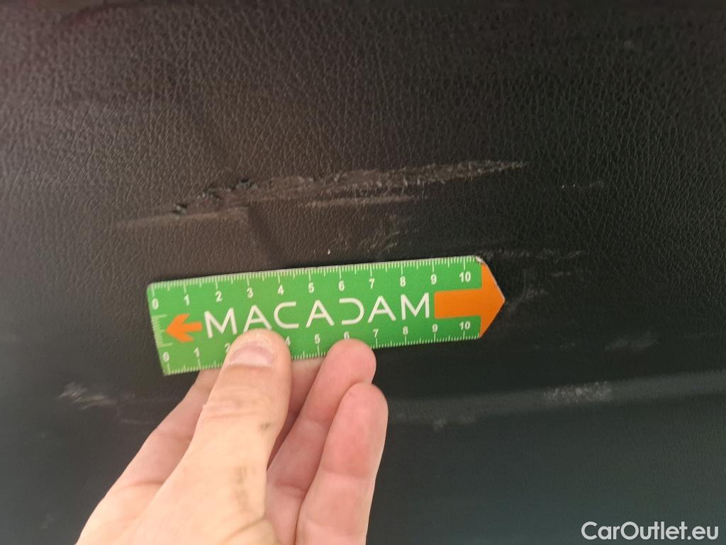  Mercedes  A-Klasse MERCEDES-BENZ Classe A Compact / 2018 / 5P / Berline A 180 Business Line 7G-DCT #29