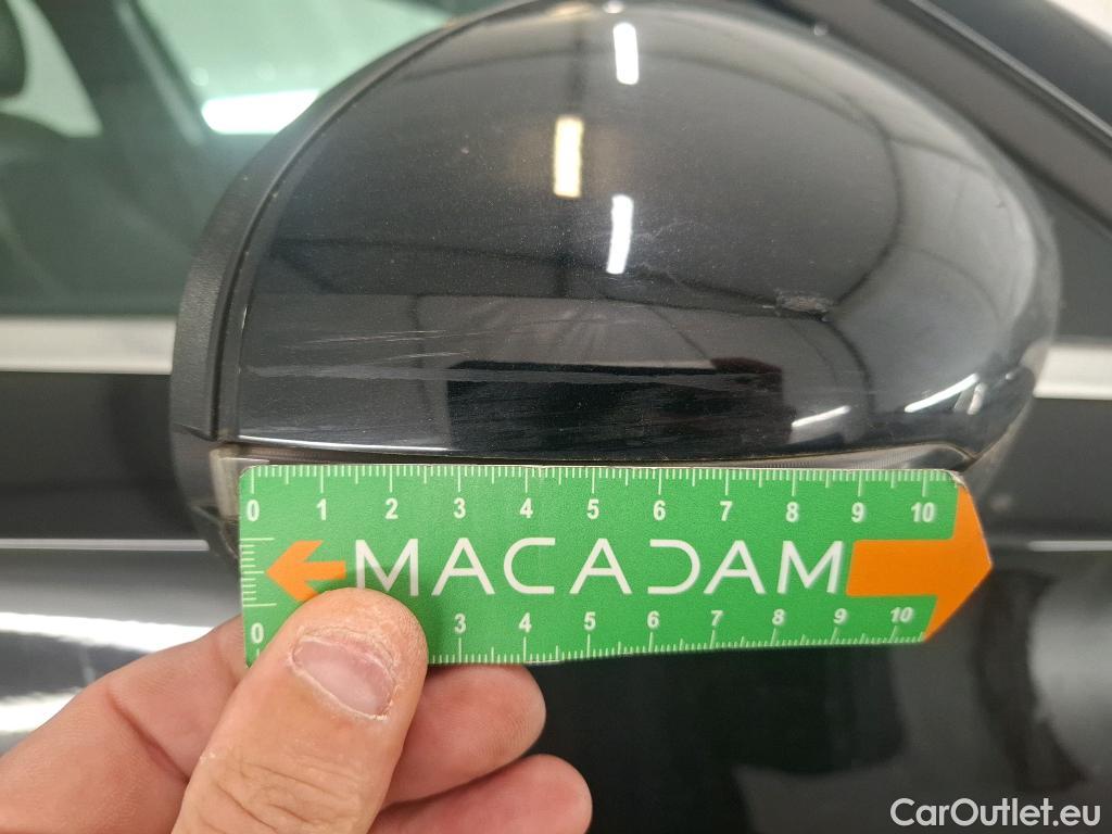  Mercedes  A-Klasse MERCEDES-BENZ Classe A Compact / 2018 / 5P / Berline A 180 Business Line 7G-DCT #61