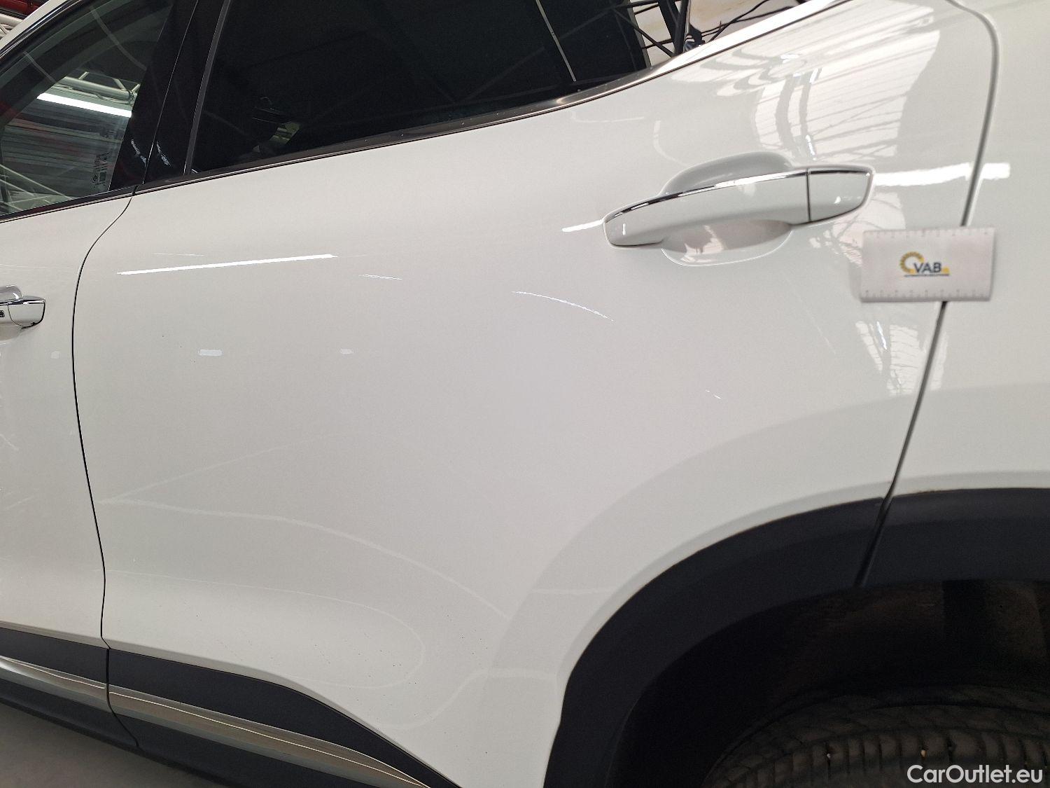  MG  EHS MG,  '20 PHEV, MG  1.5T Luxury 5d #16