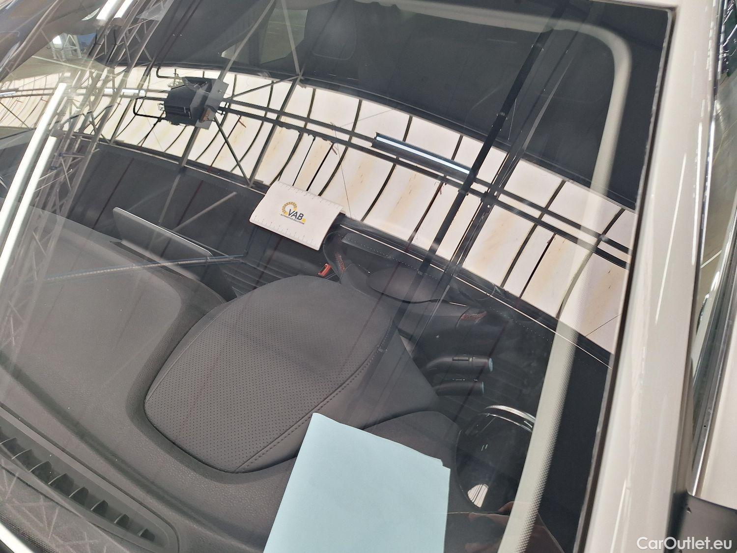  MG  EHS MG,  '20 PHEV, MG  1.5T Luxury 5d #31