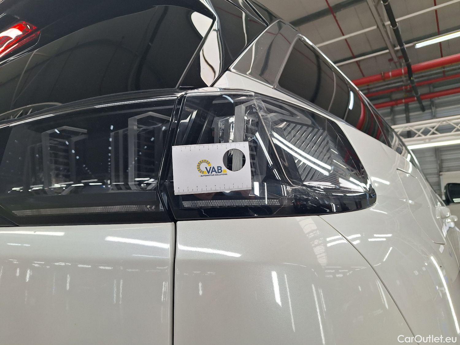  Peugeot  5008 Peugeot,  FL'20, Peugeot  1.5 BlueHDi 96kW S&S EAT8 Allure Pack #43