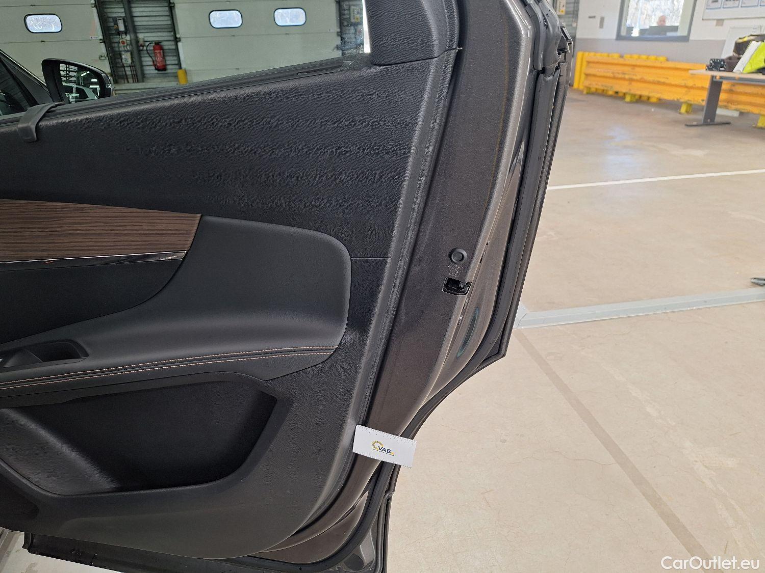  Peugeot  5008 Peugeot,  FL'20, Peugeot  1.5 BlueHDi 96kW S&S EAT8 GT Pack 5d #27