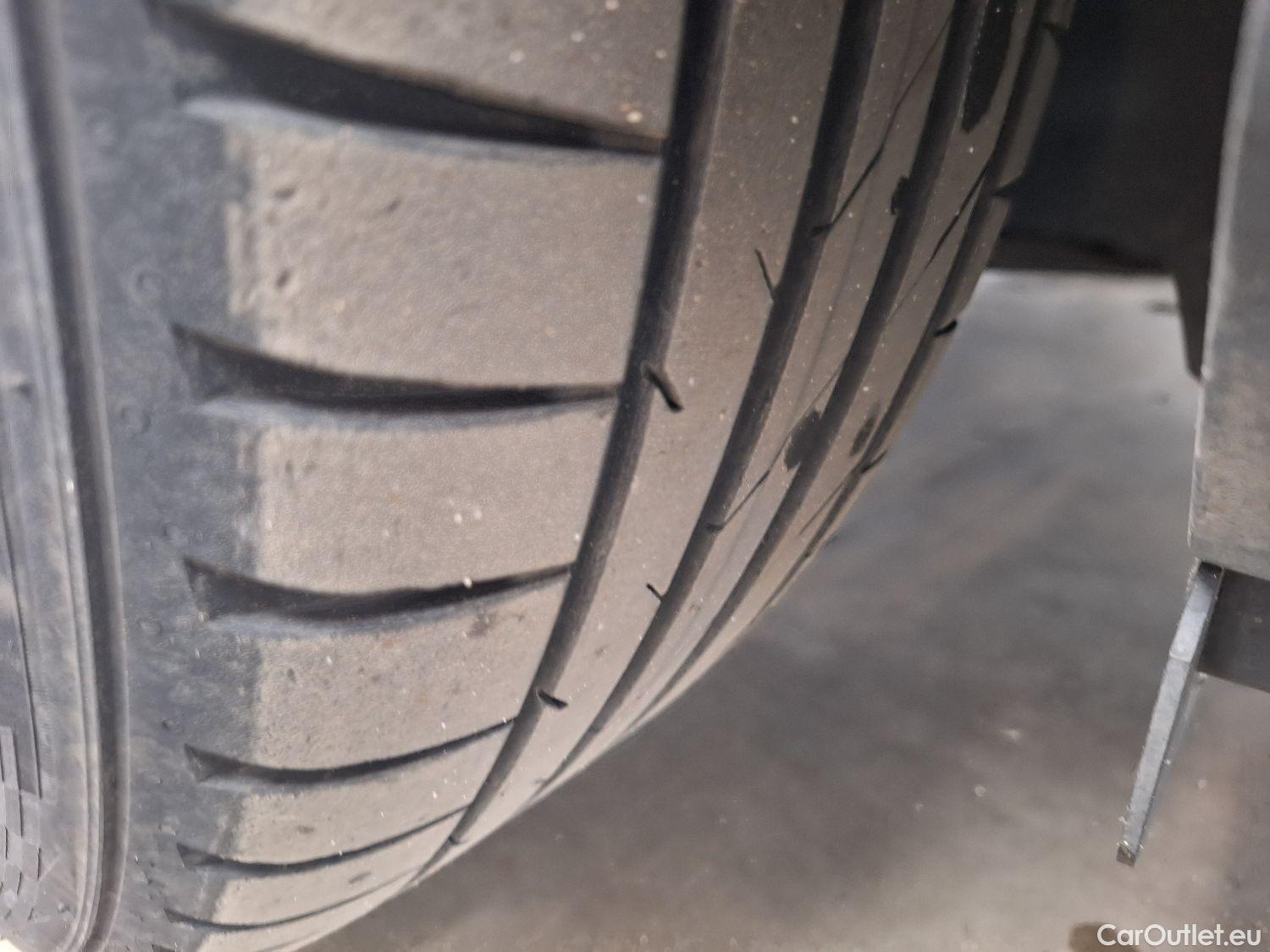  Peugeot  5008 Peugeot,  FL'20, Peugeot  1.5 BlueHDi 96kW S&S EAT8 GT Pack 5d #52