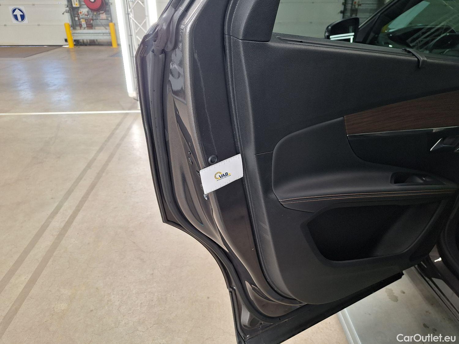  Peugeot  5008 Peugeot,  FL'20, Peugeot  1.5 BlueHDi 96kW S&S EAT8 GT Pack 5d #41