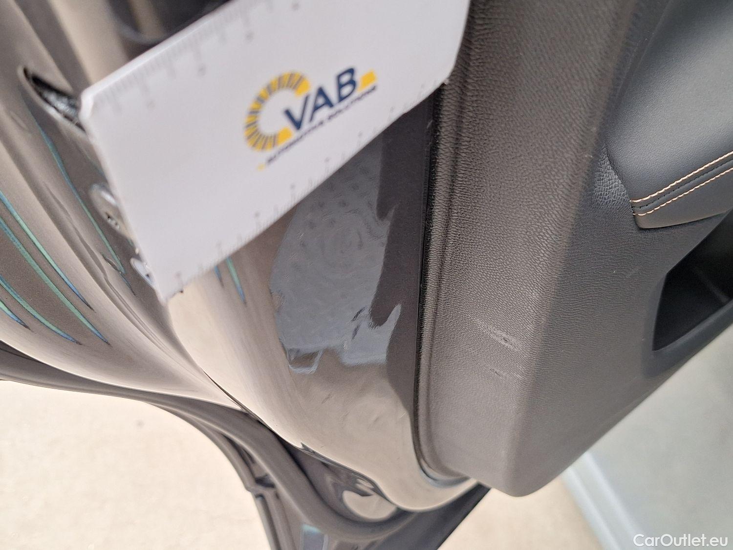  Peugeot  5008 Peugeot,  FL'20, Peugeot  1.5 BlueHDi 96kW S&S EAT8 GT Pack 5d #44