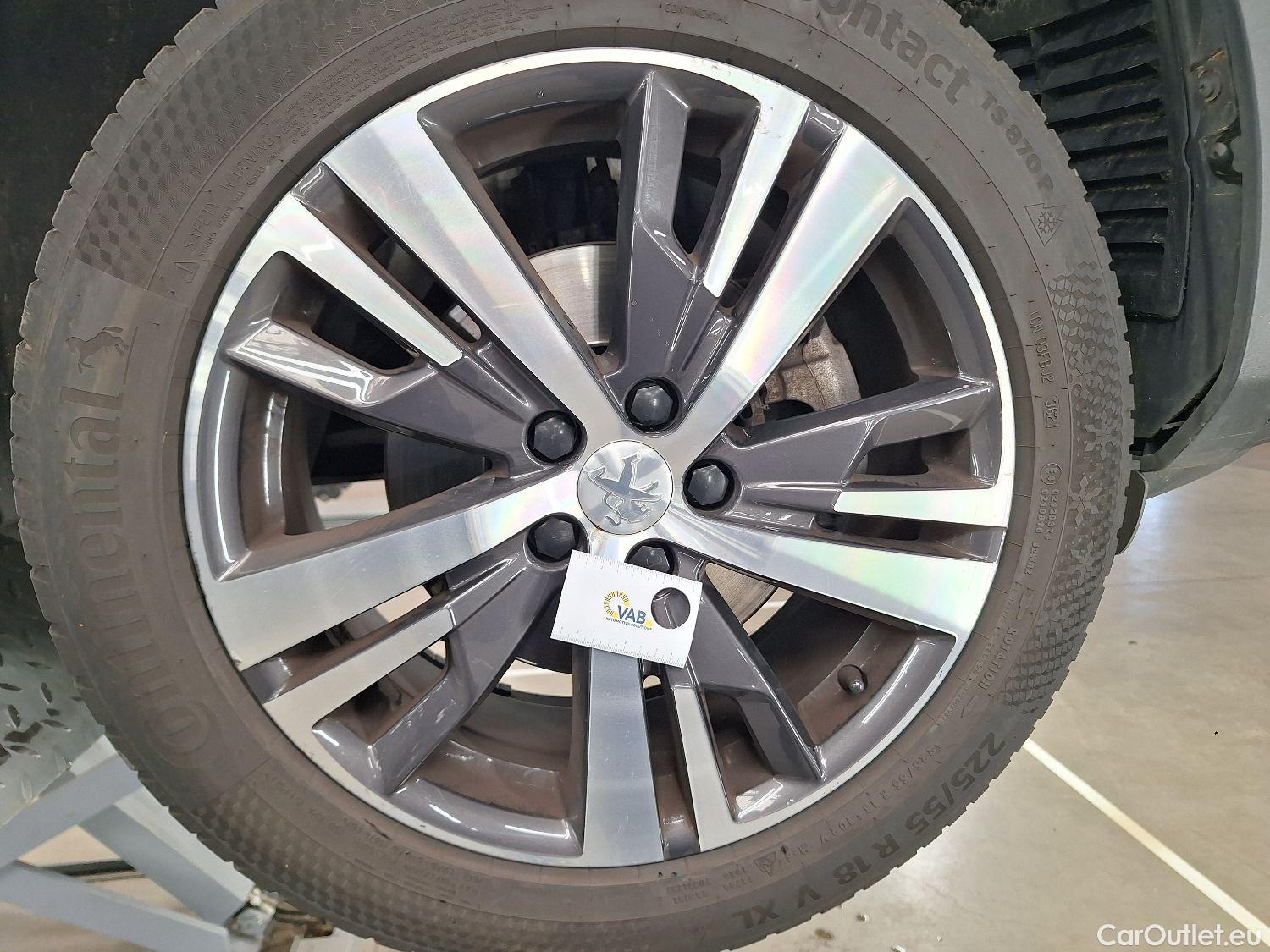  Peugeot  5008 Peugeot,  FL'20, Peugeot  1.5 BlueHDi 96kW S&S EAT8 Allure Pack #1