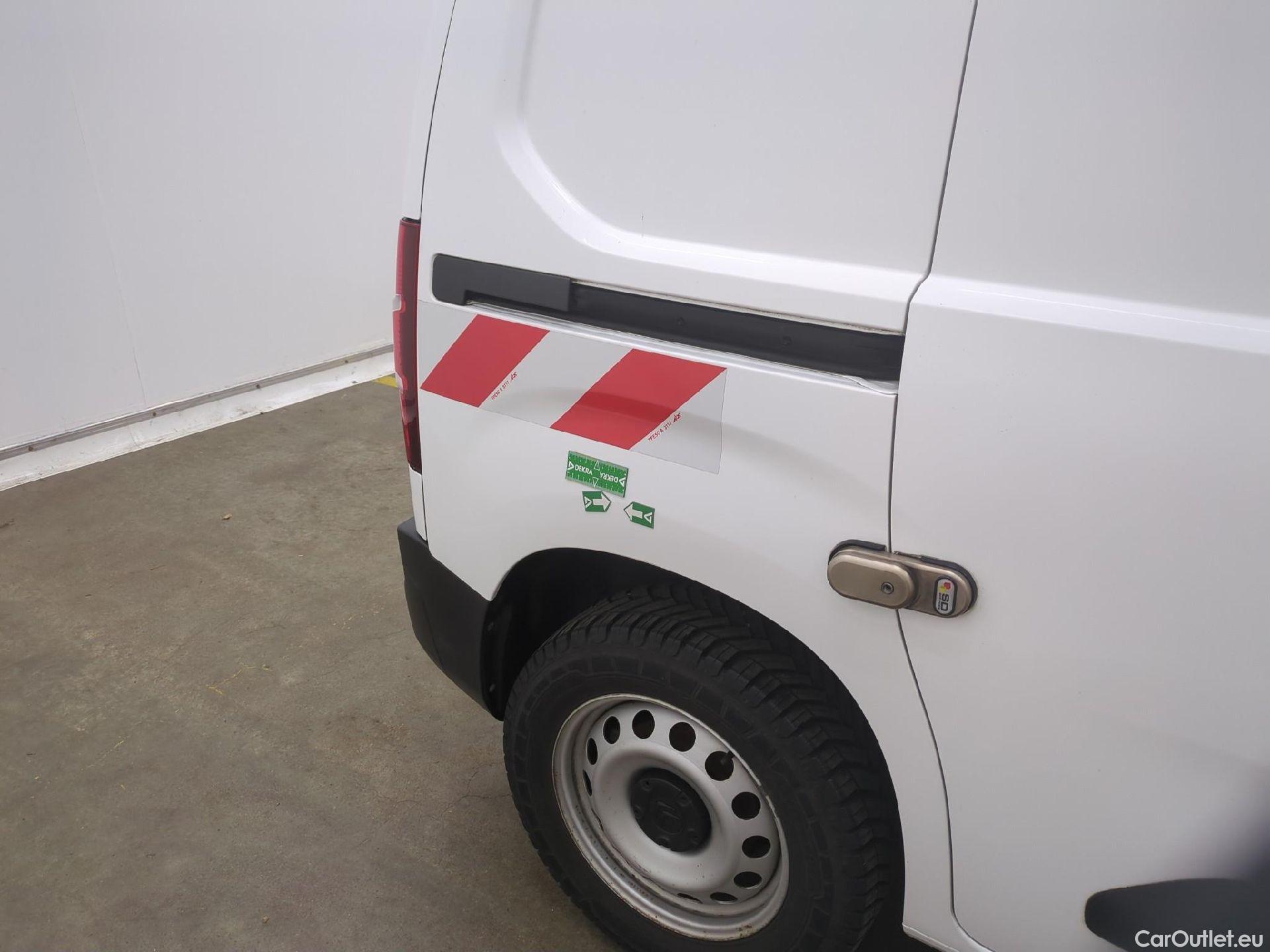  Citroen  Berlingo  Fourgon Worker M 1000 1.2 PureTech 130CV BVA8 E6d #1