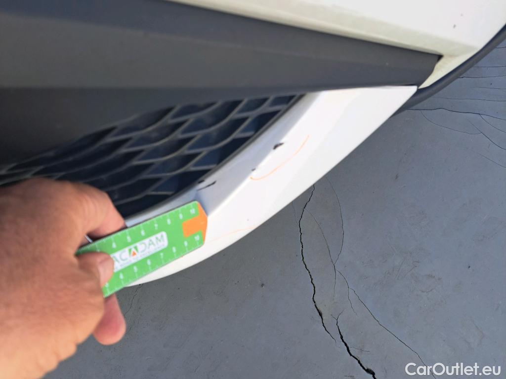  Toyota  C-HR TOYOTA  / 2019 / 5P / todoterreno 2.0 180H Advance #19