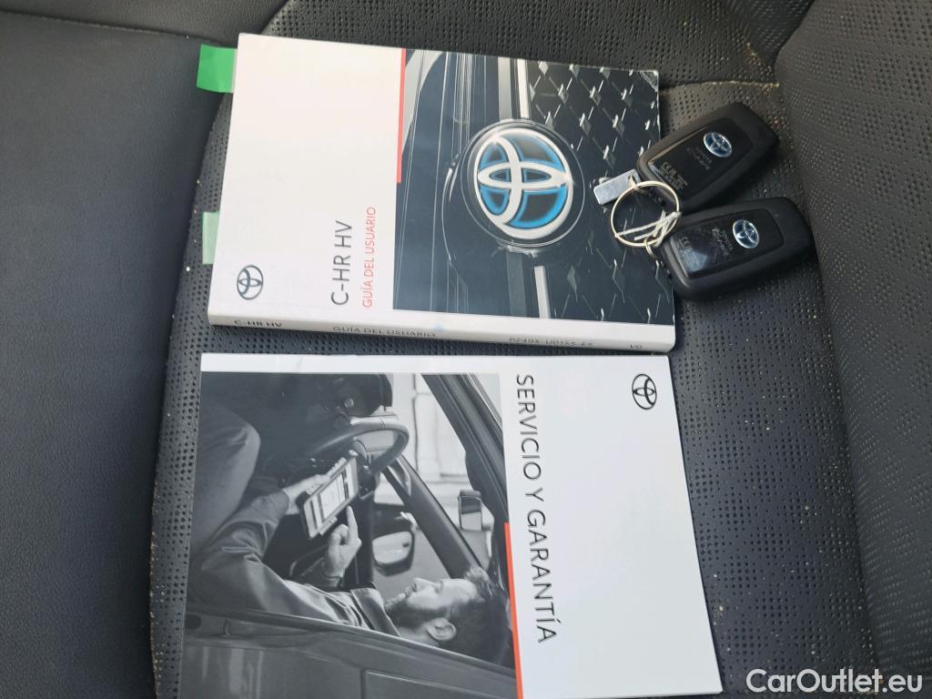  Toyota  C-HR TOYOTA  / 2019 / 5P / todoterreno 2.0 180H Advance #20