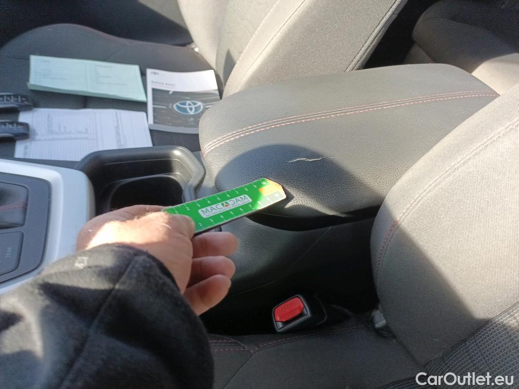  Toyota  RAV4 TOYOTA  / 2018 / 5P / todoterreno 2.5l PLUG-IN 300PH (e-CVT) Advance #1