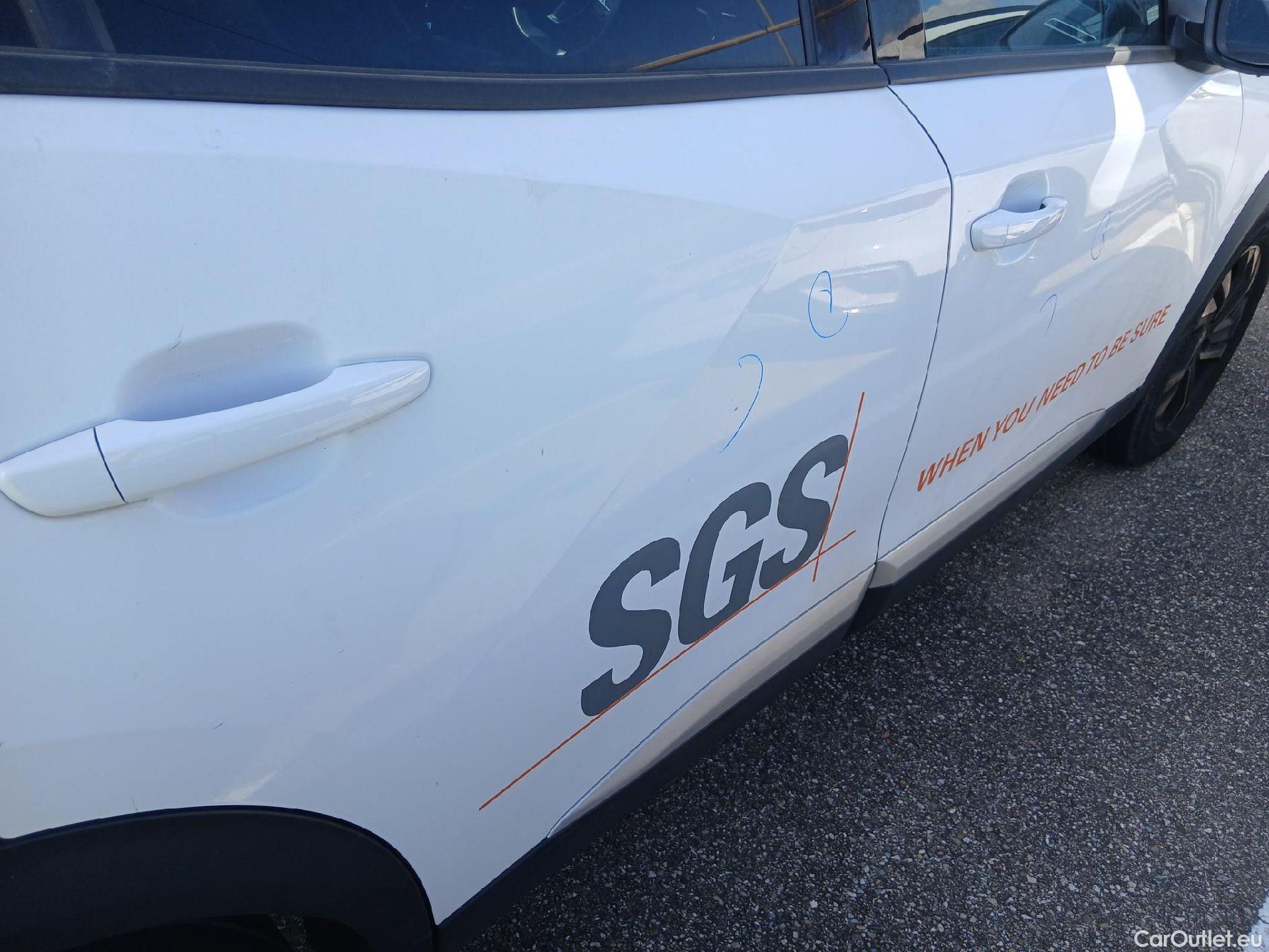  Peugeot  2008 PEUGEOT  / 2019 / 5P / todoterreno Allure BlueHDI 81kW (110CV) #36