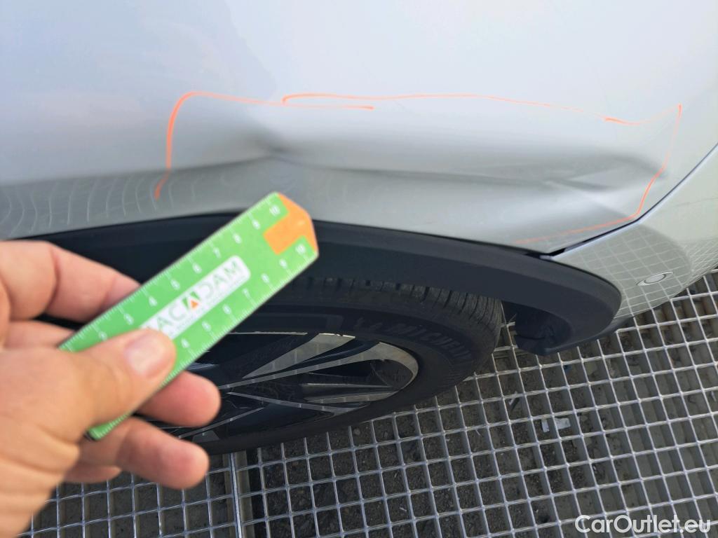  Toyota  C-HR TOYOTA  / 2019 / 5P / todoterreno 2.0 180H Advance #4