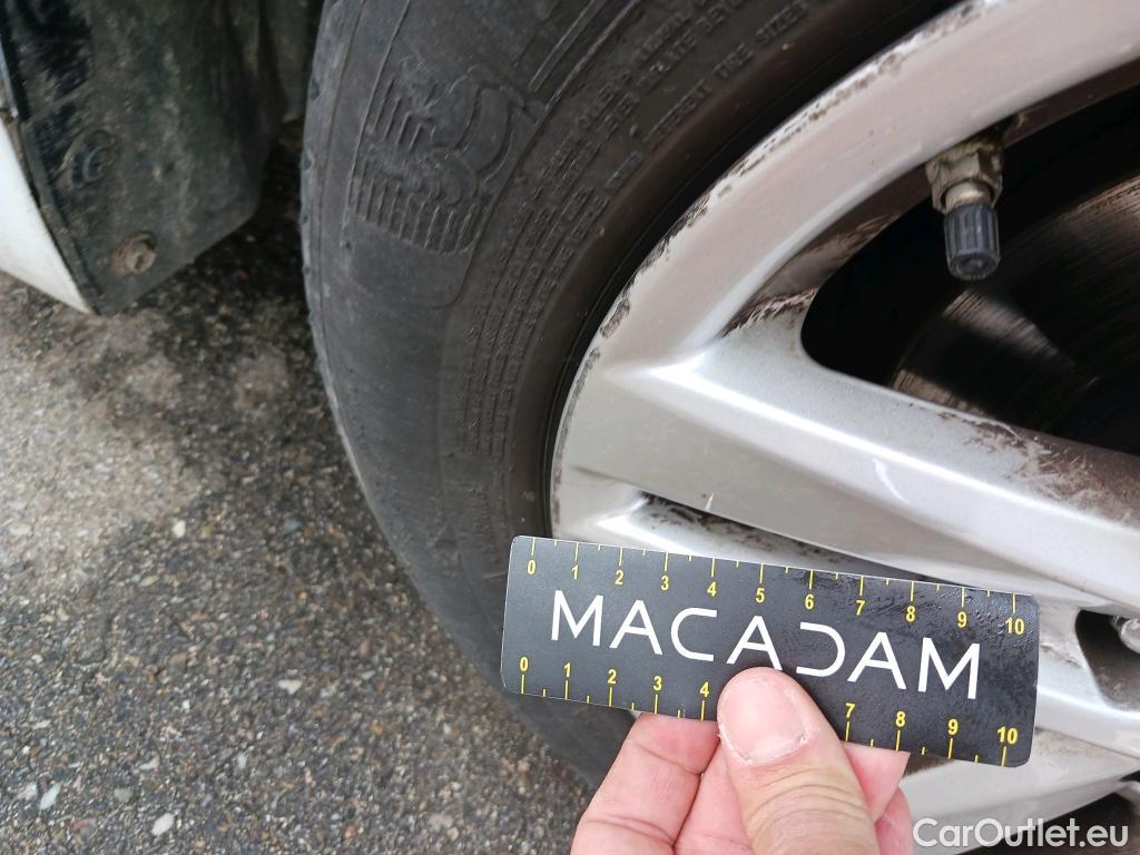  Toyota  Corolla TOYOTA  1.8 125H ACTIVE TECH E-CVT #17