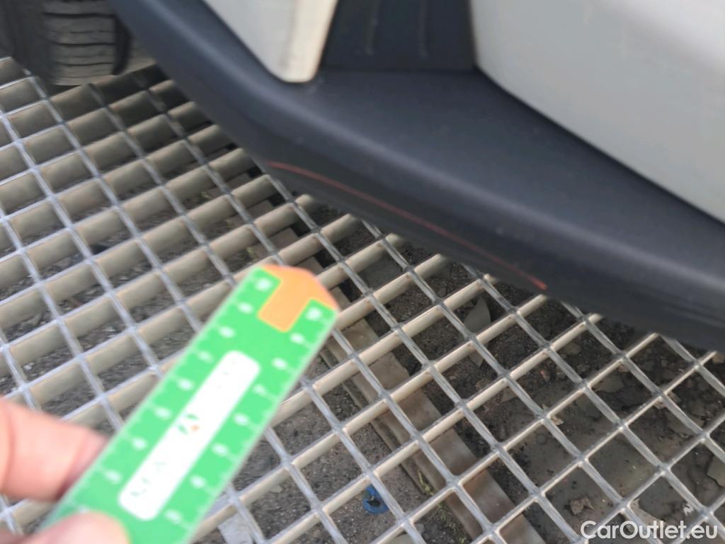  Toyota  C-HR TOYOTA  / 2019 / 5P / todoterreno 2.0 180H Advance #26