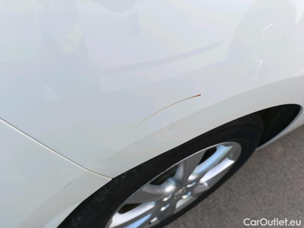  Opel  Corsa OPEL  / 2019 / 5P / berlina con portón 1.2T XHL 74kW (100CV) Edition (AC) #2