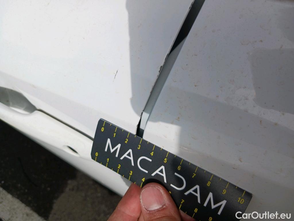  Toyota  Corolla TOYOTA  1.8 125H ACTIVE TECH E-CVT #37