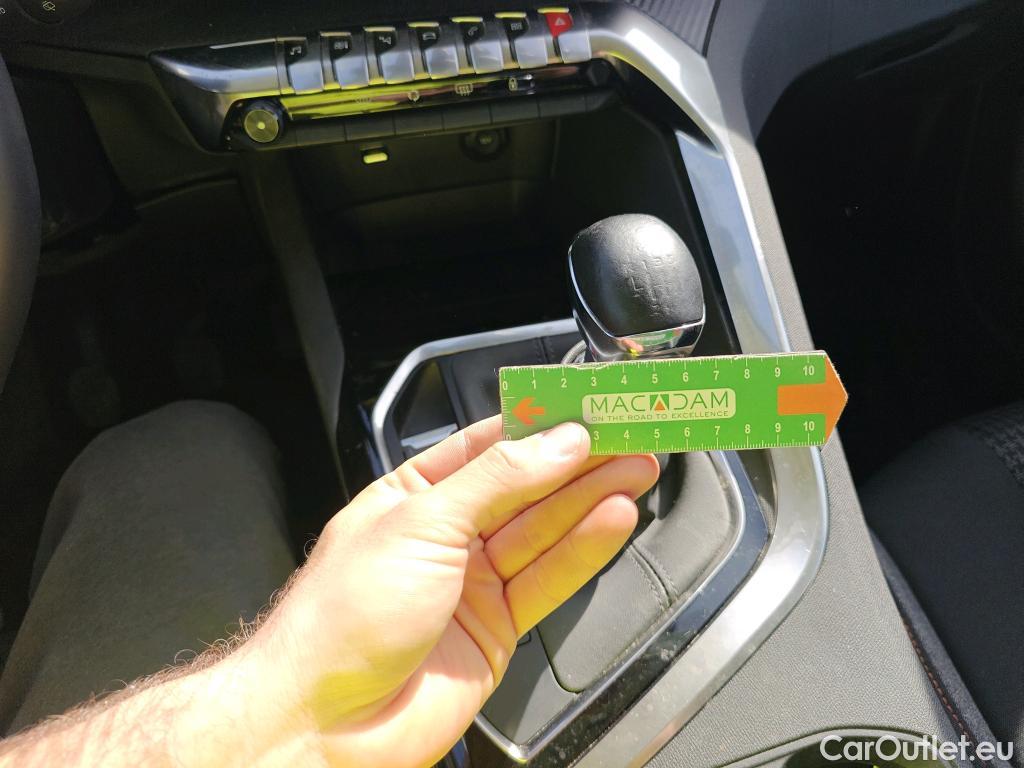  Peugeot  3008 PEUGEOT  / 2020 / 5P / todoterreno 1.5 BlueHDi 96kW (130CV) S&S Active Pack (AC3) #41