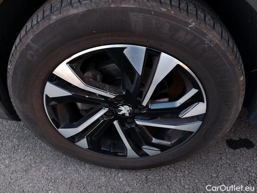  Peugeot  2008 PEUGEOT  / 2019 / 5P / todoterreno Allure Pack BlueHDI 81kW (110CV) (AC) #21