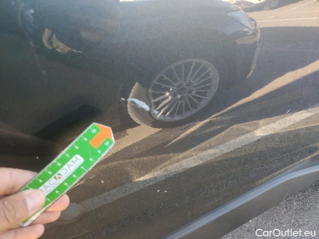  Toyota  RAV4 TOYOTA  / 2018 / 5P / todoterreno 2.5l 220H Advance #4