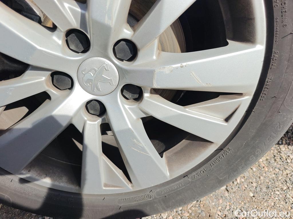  Peugeot  3008 PEUGEOT  / 2020 / 5P / todoterreno 1.5 BlueHDi 96kW (130CV) S&S Active Pack (AC3) #33