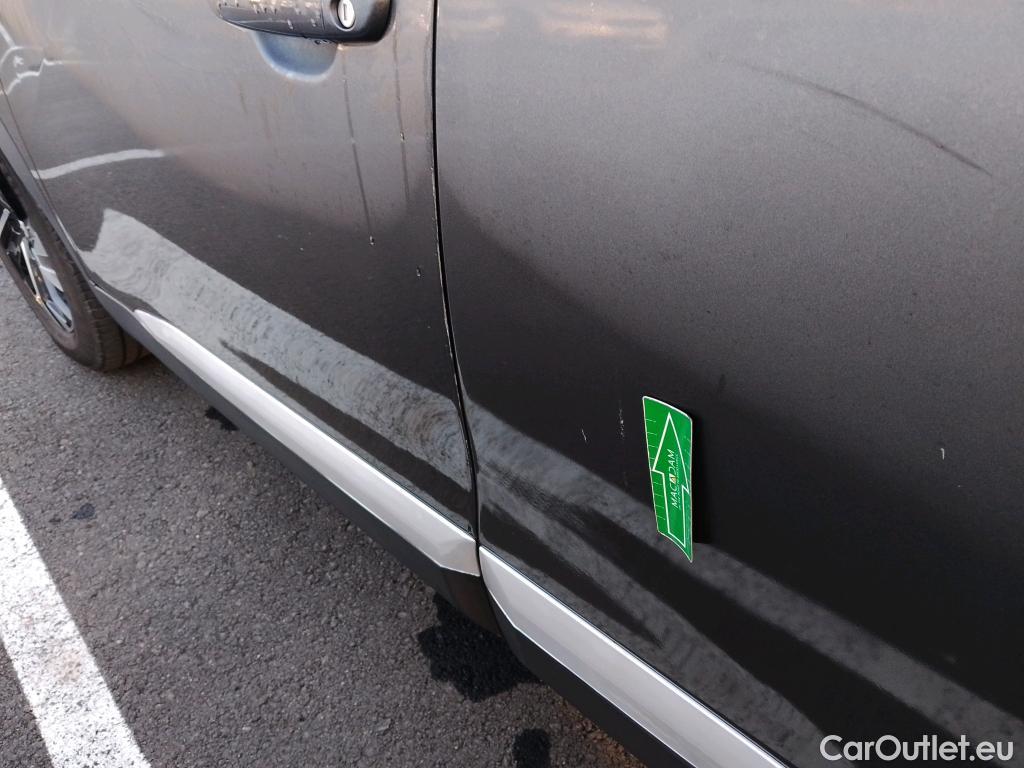  Peugeot  2008 PEUGEOT  / 2019 / 5P / todoterreno Allure Pack BlueHDI 81kW (110CV) (AC) #17