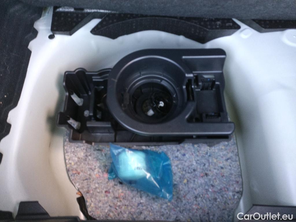  Opel  Corsa OPEL  / 2019 / 5P / berlina con portón 1.2T XHL 74kW (100CV) Edition (AC) #3