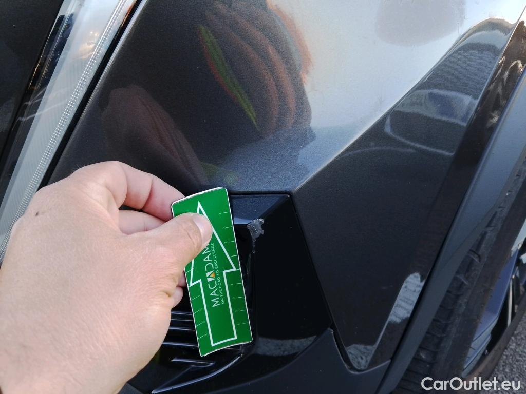  Peugeot  2008 PEUGEOT  / 2019 / 5P / todoterreno Allure Pack BlueHDI 81kW (110CV) (AC) #24