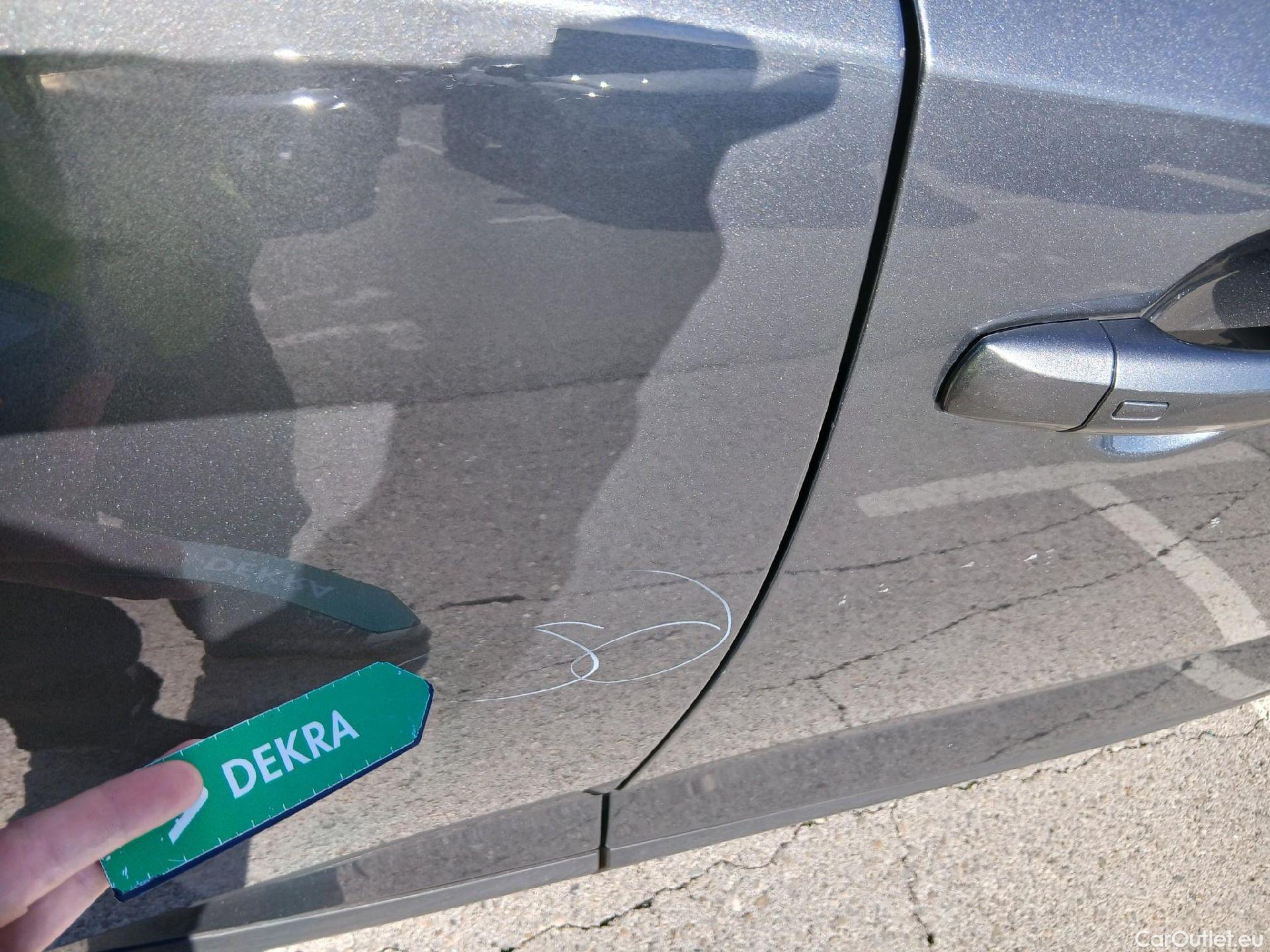  Nissan  Qashqai NISSAN  / 2021 / 5P / todoterreno DIG-T 116kW mHEV Xtronic Tekna #28