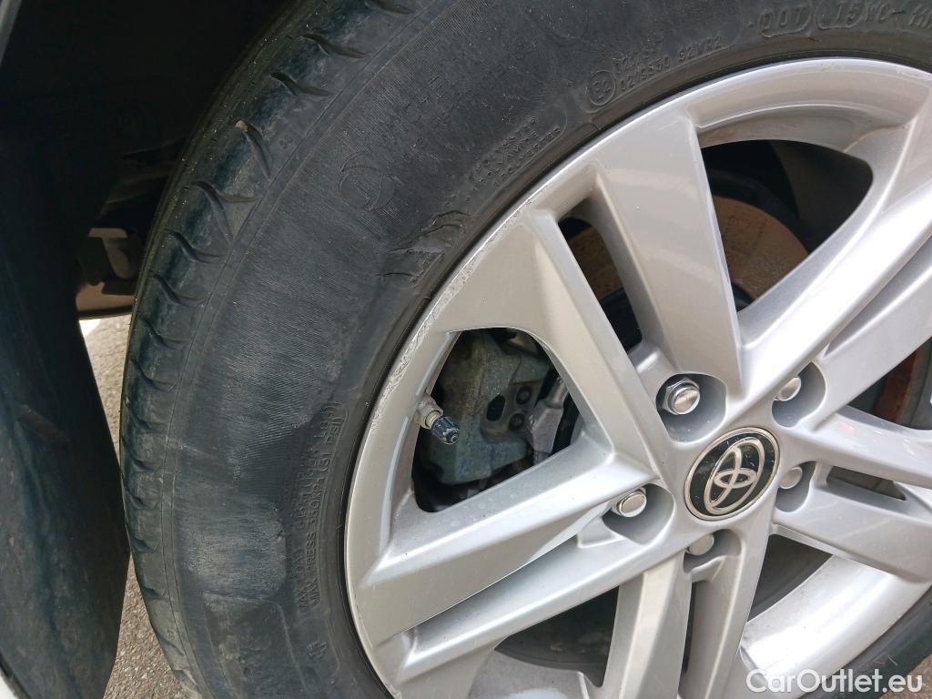  Toyota  Corolla TOYOTA  1.8 125H ACTIVE TECH E-CVT #38