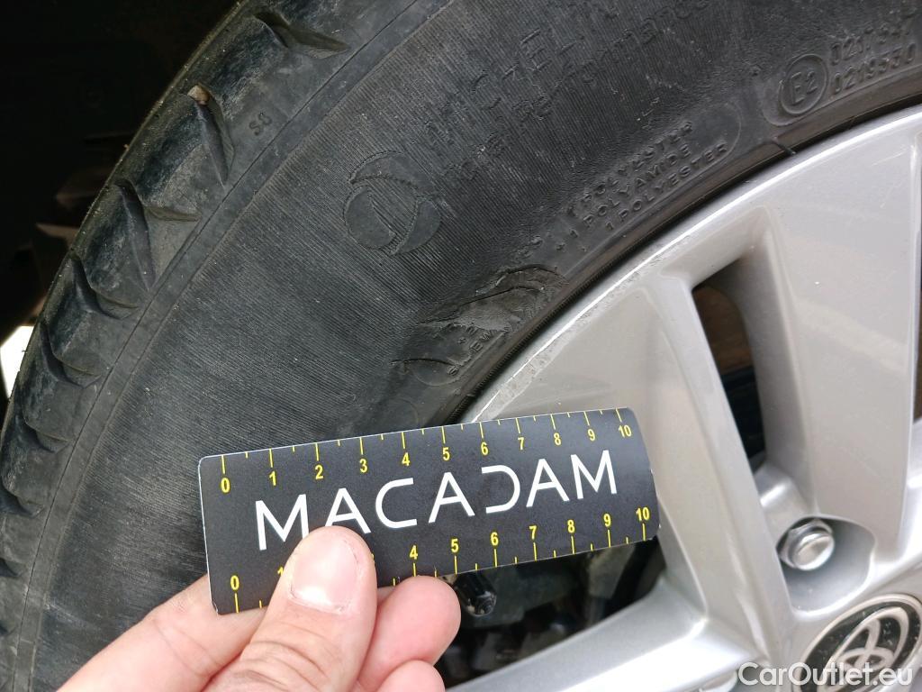  Toyota  Corolla TOYOTA  1.8 125H ACTIVE TECH E-CVT #39