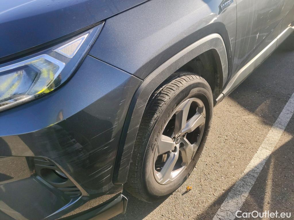  Toyota  RAV4 TOYOTA  / 2018 / 5P / todoterreno 2.5l 220H Advance #31